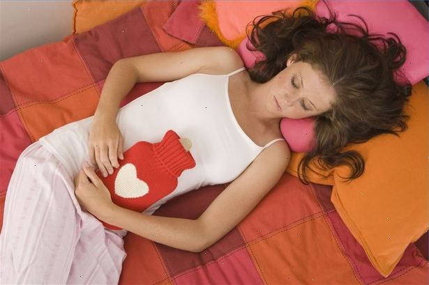 Hvordan redusere menstruasjonssmerter. Hold deg til et sunt kosthold.