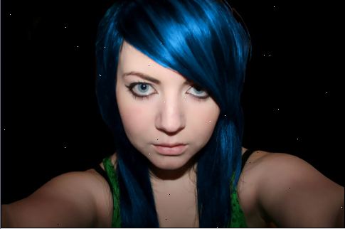 Hvordan å farge håret blått. Prep håret for den blåfargen du ønsker den skal være.