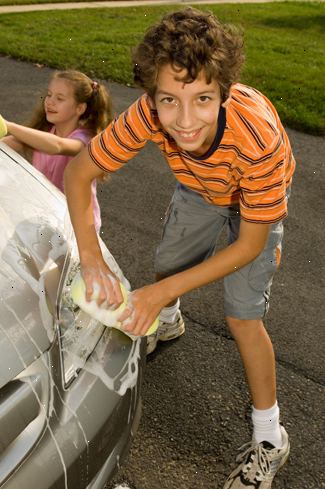 Hvordan tjene penger (for barn). Vask biler og sykler.
