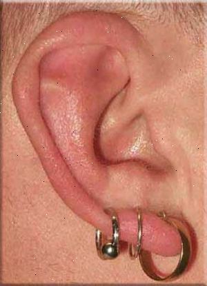 Hvordan ta vare på hull i ørene. Vet hvor lenge du skal holde øredobber i.