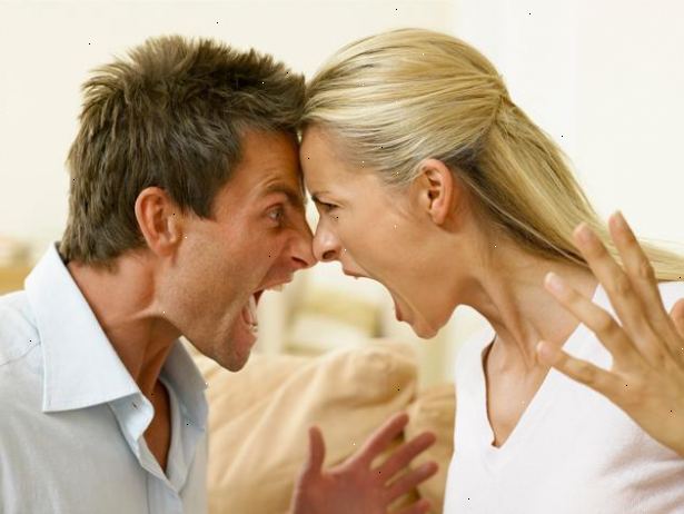 Hvordan fikse en stor krangel med kjæresten din. Aksepter dine opprørt og urolig følelser.