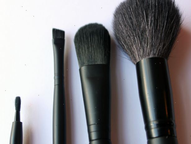 Hvordan finne billig, god kvalitet makeup. Prøv den før du kjøper den.