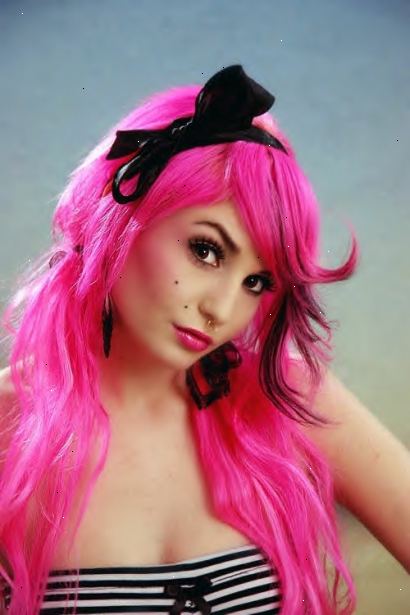Hvordan å farge håret rosa. Snakk med håret stylist.